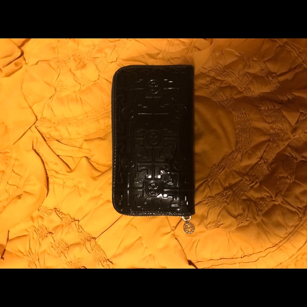 Authentic Tory Burch wallet